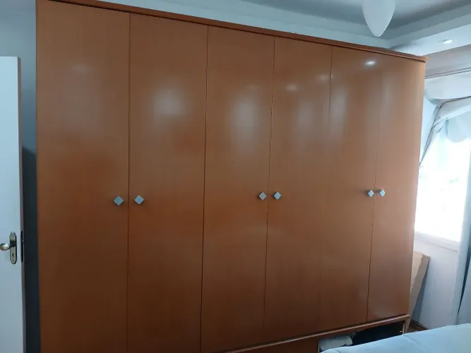 Guarda roupas roupeiro casal 6 portas.