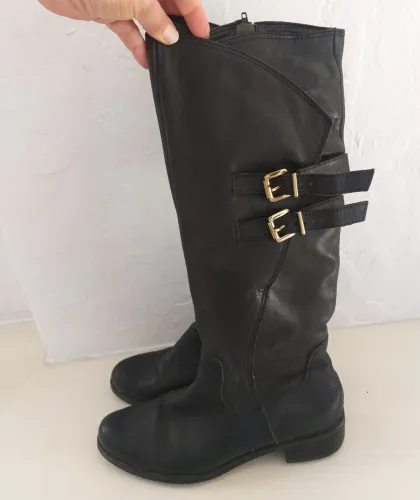 Bota de Couro da Divalesi 36