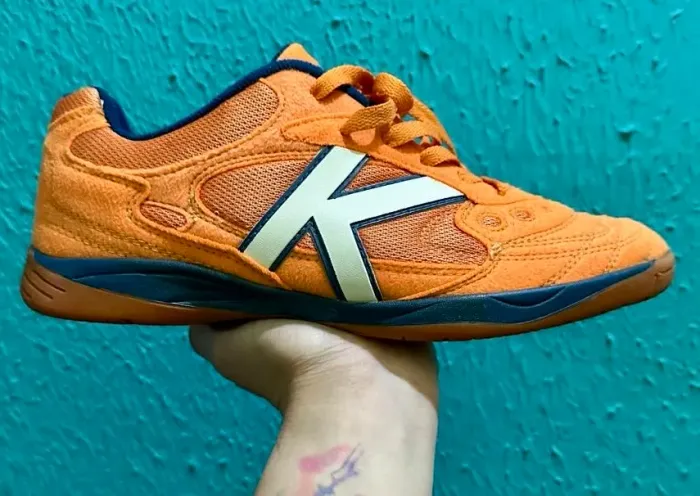 Tênis de futsal Kelme Laranja - Sem uso