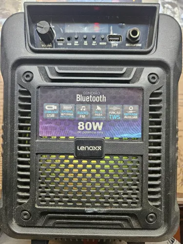 Caixa Amplificada Lenoxx CA-60 Rádio FM, USB, Entrada Microfone, Bluetooth,  Luzes