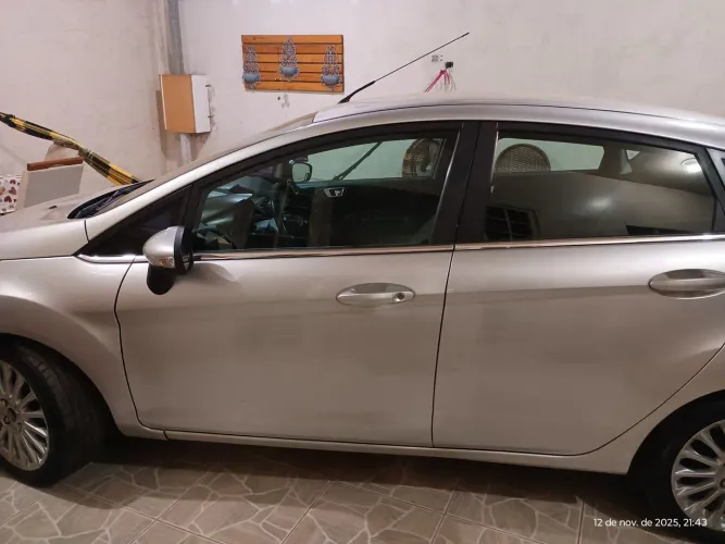 Ford Fiesta Tit./tit.plus 1.6 16V Flex Aut. 2015