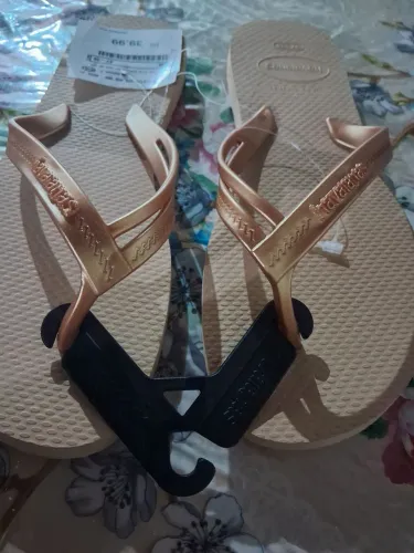 sandália havaianas nova