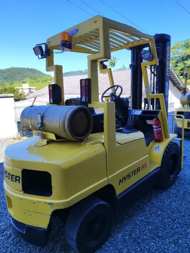 Empilhadeira Hyster 55 - Usada