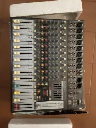 Mesa de som arcano 12 canais 