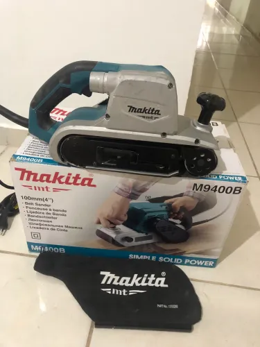 Lixadeira Makita M9400B