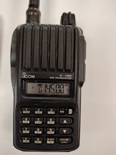 Rádio Comunicador HT Icom IC-V80 usado completo Bateria e Carregador NOVOS