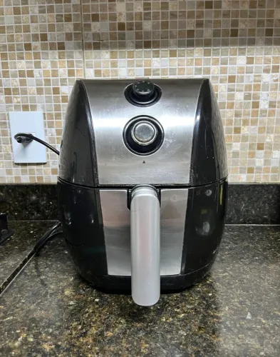 Air Fryer Britânia.  Produto usado 