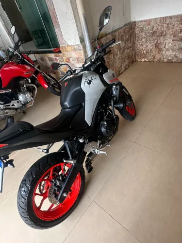 Yamaha MT-03 2021/2022 - 20.000 km - Excelente estado!