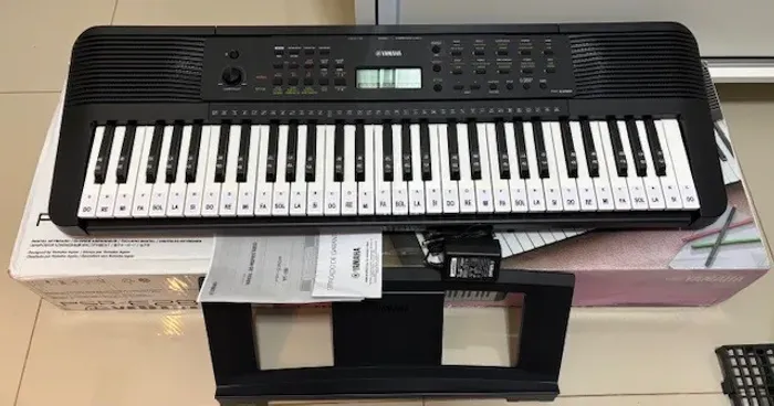 Teclado Yamaha PSR E283 Arranjador Portátil 61 teclas