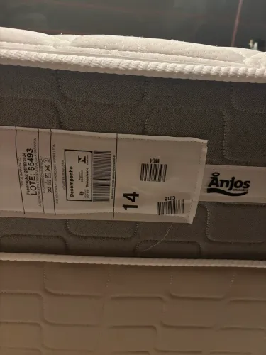 VENDO CAMA PRATICAMENTE NOVA - EXCELENTE QUALIDADE