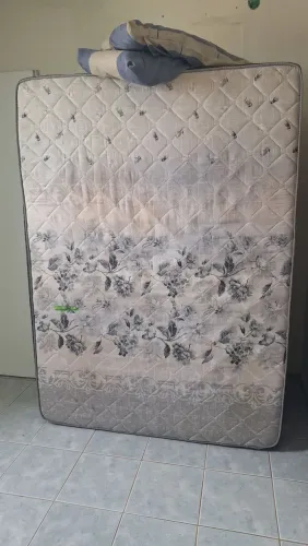 Cama box mais colchão, aceito oferta.