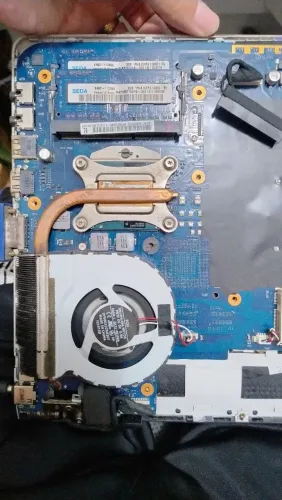 Placa Mãe Samsung NP300E com Defeito