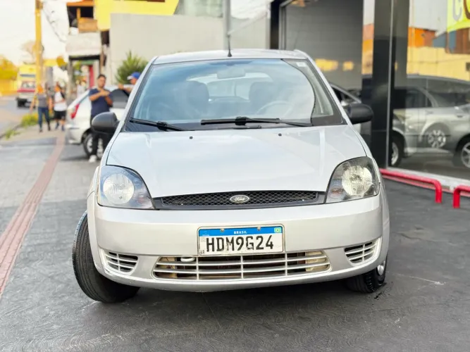 Ford Fiesta Personnalite 1.0 8V 66cv 5P 2004