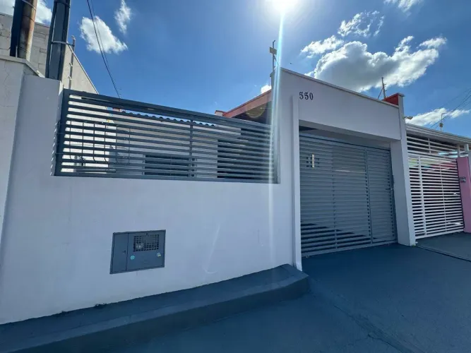 Casa para Venda em Presidente Prudente, Parque Residencial São Lucas, 2 dormitórios, 1 suí