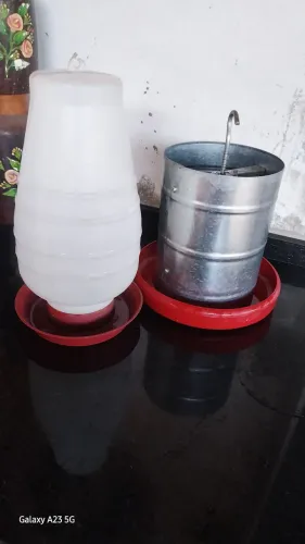 Bebedouro de galinha 