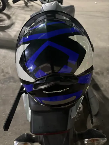 Vende-se capacete da  LS2 
