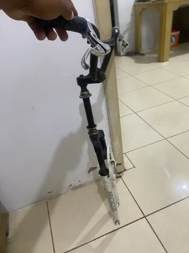 Guidão de bicicleta e garfo completo com amortecedor
