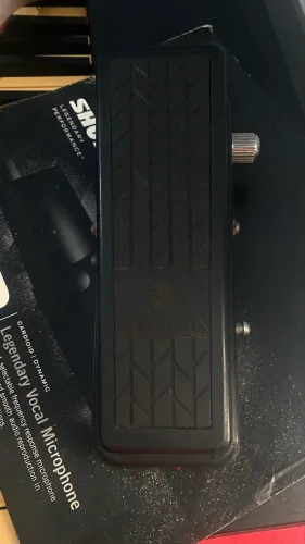 Pedal Wha Wha Behringer - Hellbabe