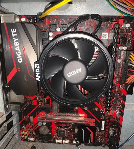 Kit Ryzen 5 1600, 16gb de RAM, b450, 3 meses de garantia