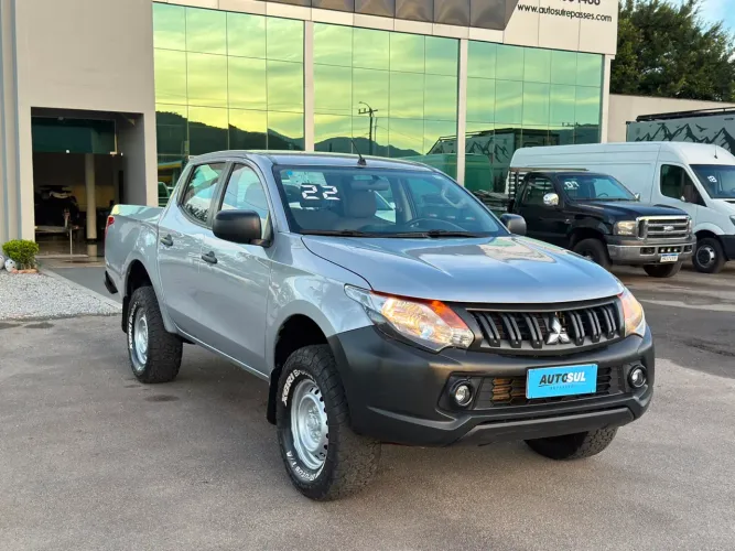 Mitsubishi L200 Tri. Outd. GLX 2.4 CD 4X4 Die. MEC 2022