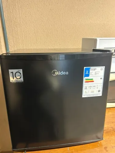 Frigobar Midea 45L Inverter Bivolt Preto