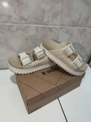 Melissa Cozy M-Lover Platform