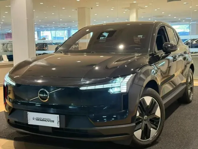 Volvo EX30 E40 Core (elétrico) 2024