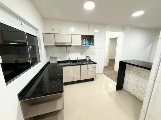 Apartamento a venda em Colombo com móveis planejados