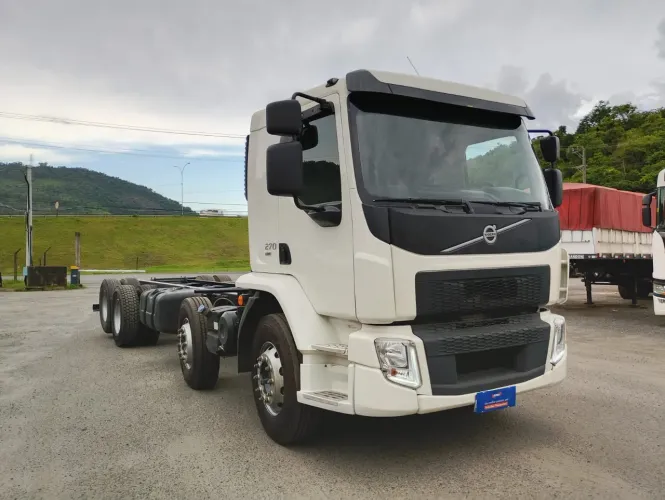 VOLVO VM 270 BITRUCK - ANO: 21/22 - R$ 350 MIL