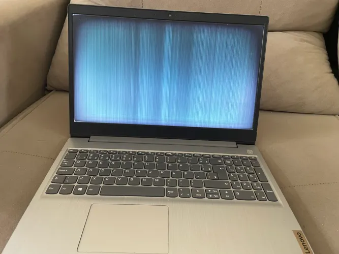 Notebook Lenovo para retirada de peças ou consertar tela