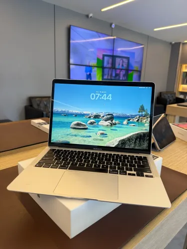 MacBook Air M1