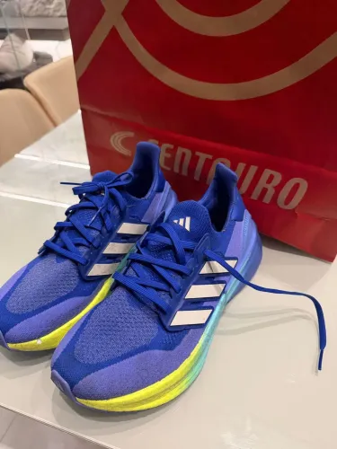Adidas Ultraboost 5