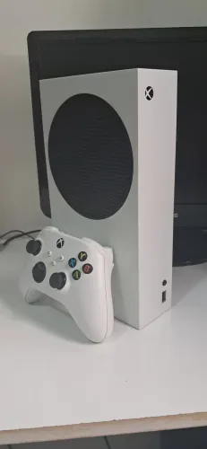 Xbox Series S / Estado usado / não aceito troca