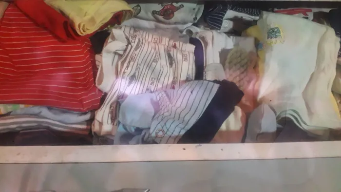 Vendo um lote de roupinhas de nenê RN P