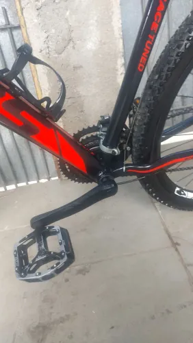Baike aro 29 semi novo somente esta sem a câmera dianteira pq furou ok resto todo ok