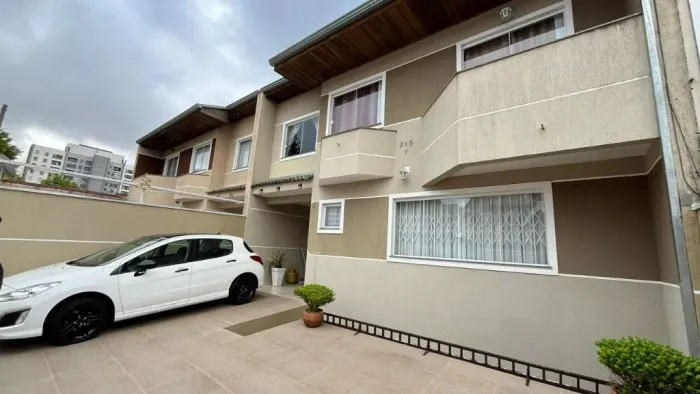 Sobrado com 3 dormitórios à venda, 128 m² por R$ 940.000,00 - Tingui - Curitiba/PR