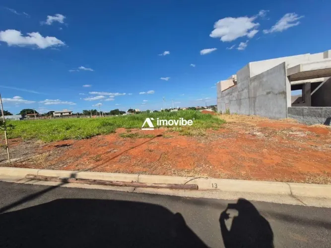 Terreno à venda com 300m² no Condomínio Florença em Nova Odessa/SP
