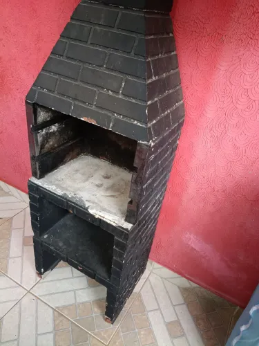 Churrasqueira pre montada sem o braseiro 