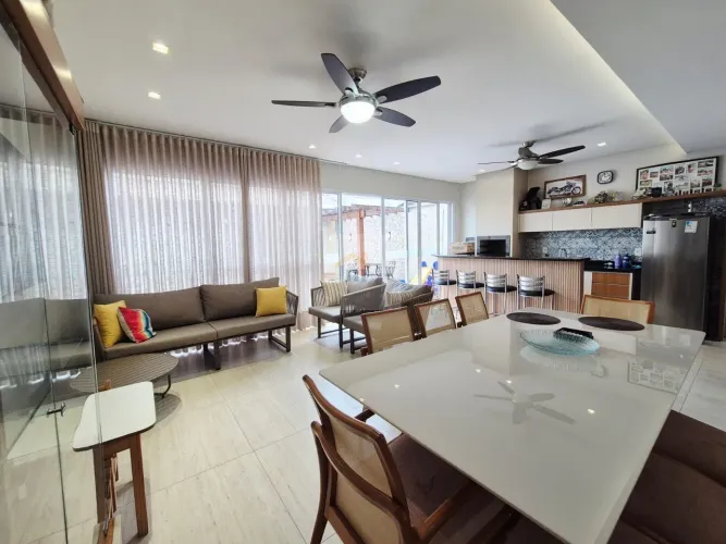 Casa Alto Padrão no Setor Jaó próximo ao Aeroporto de Goiânia . com móveis planejados. Ace