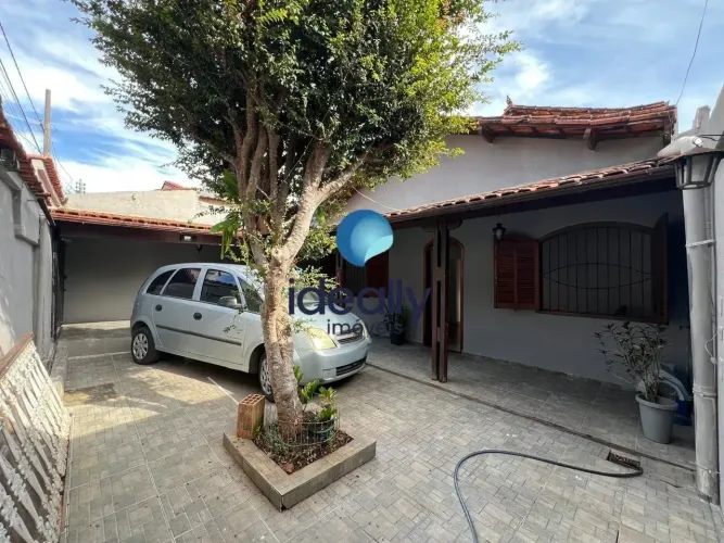 CASA | 4 QUARTOS | 1 SUÍTE | 2 VAGAS | 200 M² I BAIRRO CONJUNTO LAGOA / PAQUETÁ