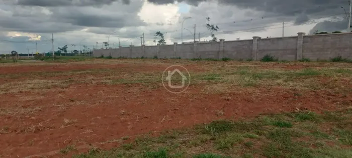EXCELENTE TERRENO DE ESQUINA NO TERRAS ALPHA