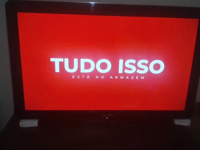 TV digital de LED 32 polegada não é smart precinho 