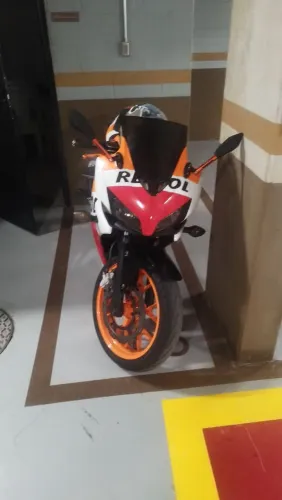 CBR 500r com kit da Repsol
