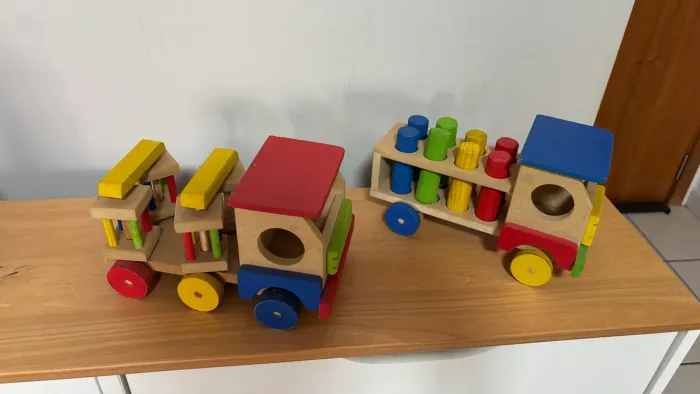 Caminhões Montessori