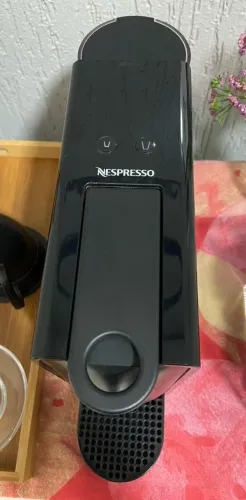 Nespresso Essenza Mini - Compacta, Charmosa e Perfeita para seu Café Diário!