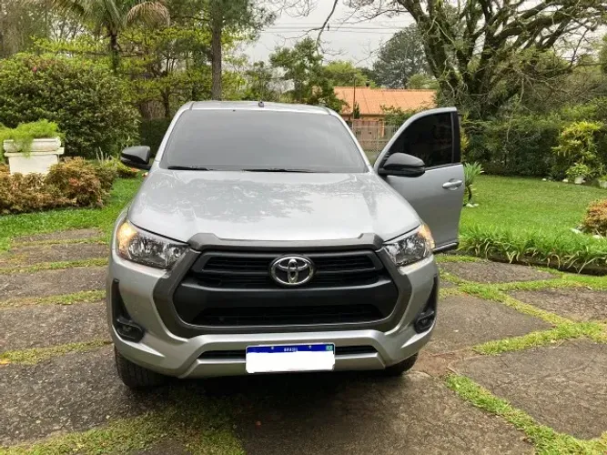 Toyota Hilux CD SR 4X4 2.8 TDI Diesel Aut. 2025