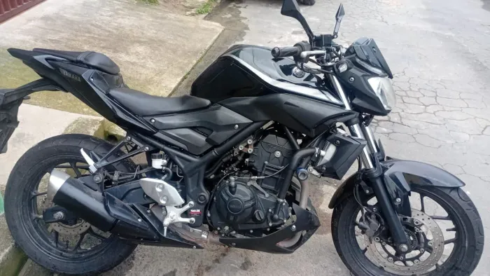 YAMAHA SPORTIVA MT 03 321/ABS 2018/2019 PRETA GASOLINA COM 22.300 KILOMETROS RODADOS