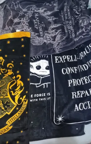 TOALHA TEMÁTICA - HARRY POTTE E STAR WARS - 20,00 CADA.