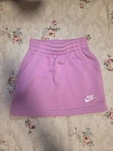 Saia Nike tam P infantil. NOVA NUNCA USADA, original USA