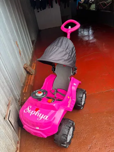 Vende se Carrinho de passeio infantil feminino